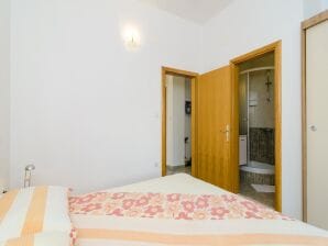 Apartments &amp; Rooms Barišić - Double Room with Balcony and City View(First Floor)(Soba 11) - Kupari - image1