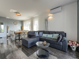 Villa Sveti Filip i Jakov Kenmerken 24