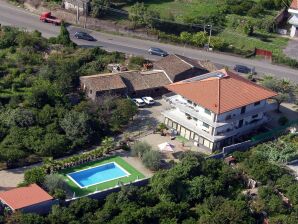 Ferienhaus Acogedor apartamento en el Etna con piscina