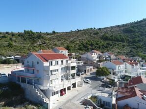 Apartments Villa Dadić - Comfort One Bedroom Apartment with Terrace and Partial Sea View A2+1 - 5 - Mokošica - image1