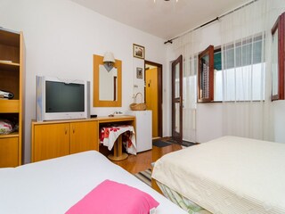 Apartment Molunat  15