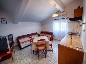 Apartments Malo Lago - One-Bedroom Apartment with Balcony and Sea View - Attic (Apartment 1) - Pasadur - image1