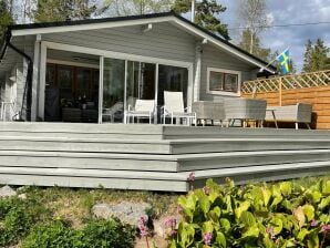 6 Personen Ferienhaus in VäTö - Rävsnäs - image1