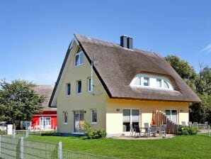 Vakantiehuis Rieten dak huis Lotte met sauna en houtkachel aan de jachthaven in Vieregge - Viereg - image1