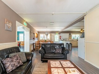 Farmhouse Giethoorn Features 23