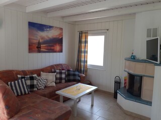 Sofaecke mit Kachelkamin
