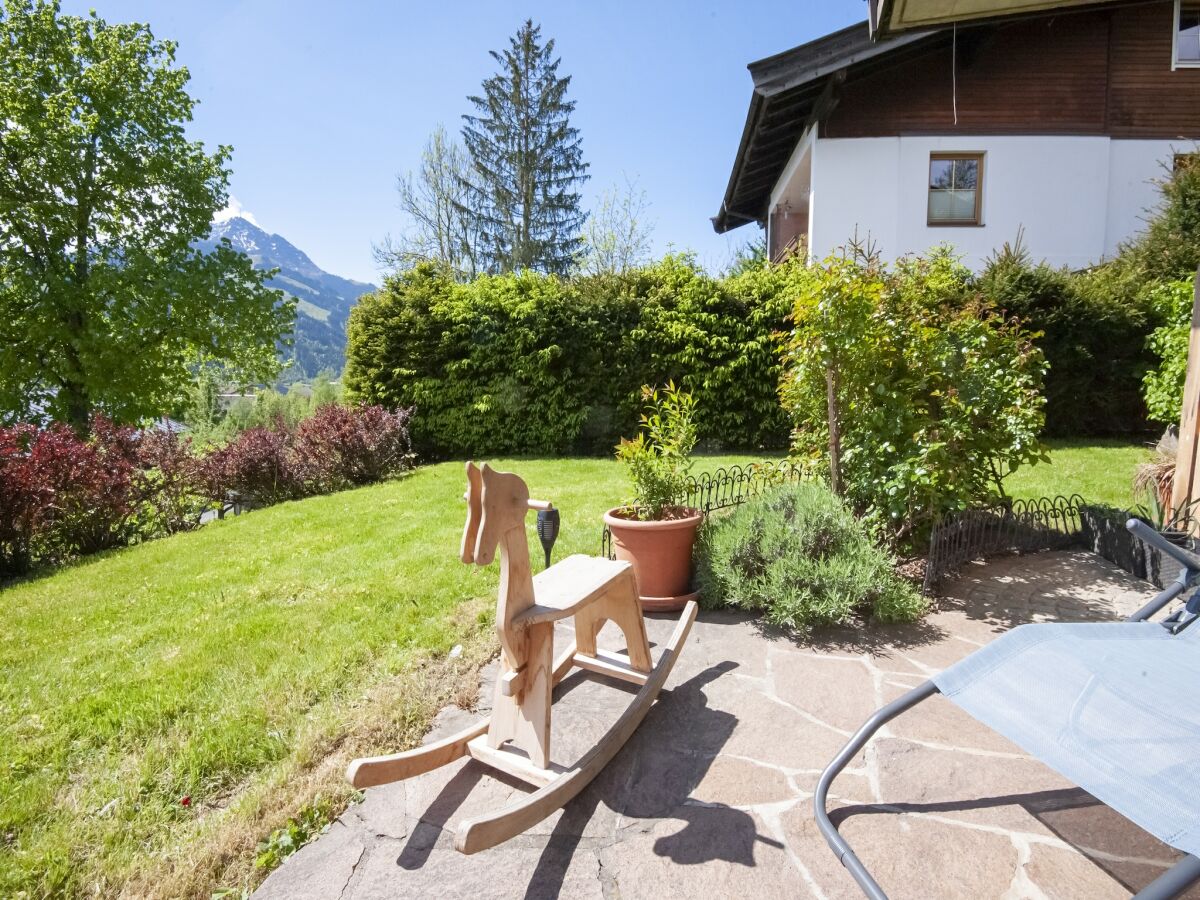 Appartement St. Johann in Tirol Buitenaudio-opname 1