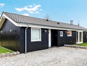 6 Personen Ferienhaus in Børkop - Høll - image1