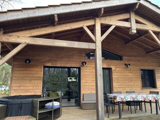 Terrasse mit Jacuzzi