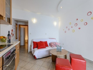 Apartment Dugi Rat Features 9