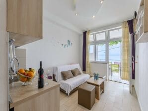 caravan: caravan Apartments Hope (Dugi Rat) - Standard One-Bedroom Apartment with Terrace and Sea View (A3) - Dugi-advies - image1