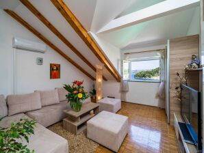 Appartement Apartments & Rooms Mara & Petrunjela - One Bedroom Apartment with Balcony and Sea View