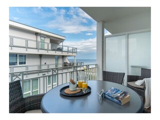 ... gemütlichem Balkon mit ...