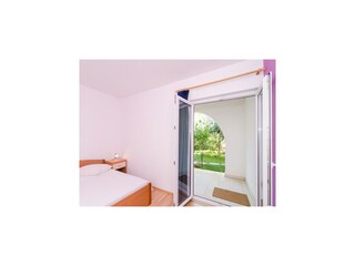 Apartment Potomje Ausstattung 14