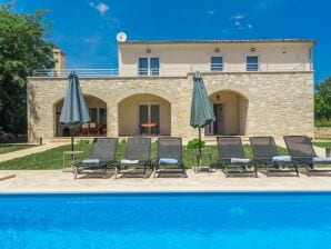 Holiday house Diletta with pool and garden - Sošići - image1