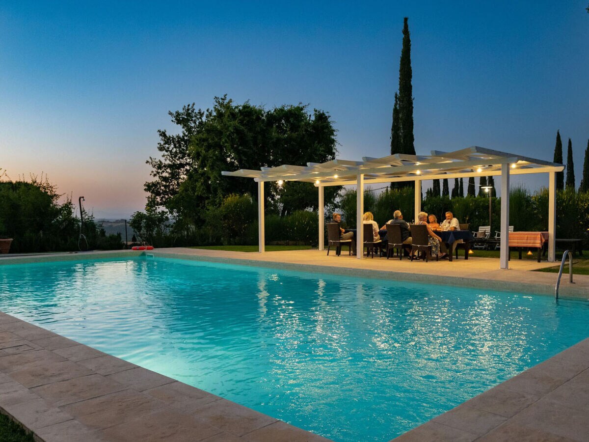 Villa Giulia - ausgestatteter Pool für Abende im Freien