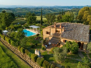 Villa Giulia - private villa with pool in Tuscany