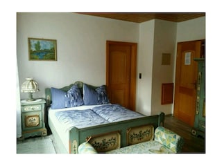 2. Schlafzimmer