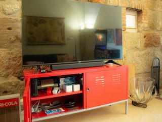 55" TV mit Nintendo Spielkonsole