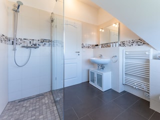 Badezimmer DG