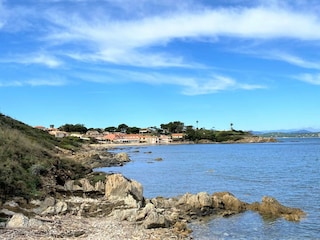 Gorgeous little bay to rest and stroll around