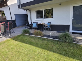 überdachte Sitzgelegenheit