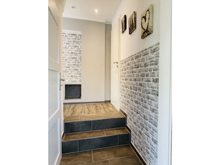 Floor with wardrobe