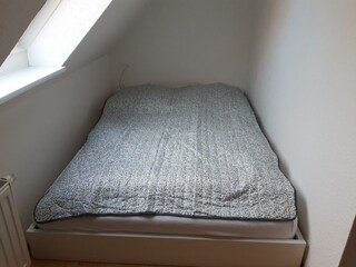 Die Schlafkoje  im kleinen Schlafzimmer ist 1,40m breit