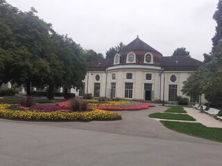 Königliches Kurhaus und Garten