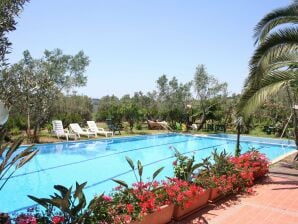 Maison de vacances accueillante à Maida avec piscine - Saint-Pierre à Maida - image1