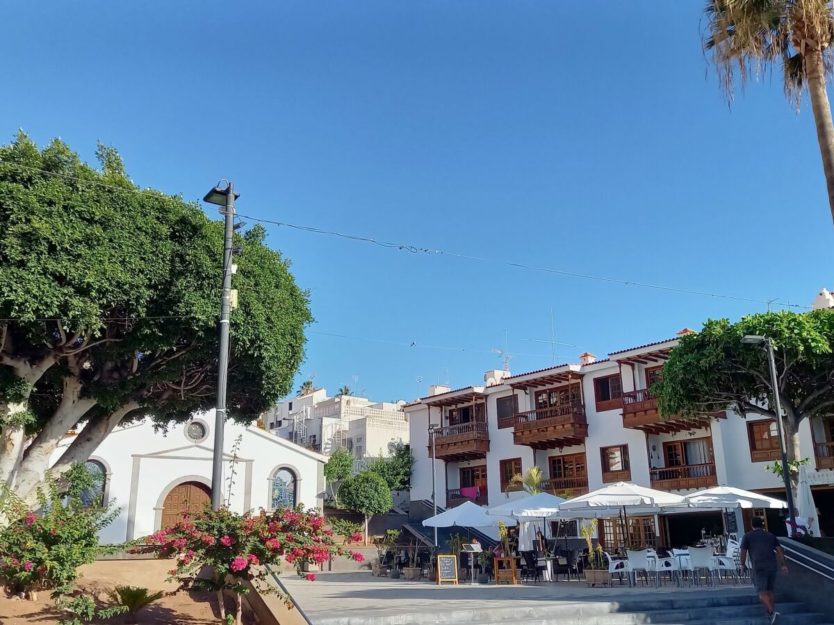 Plaza de Buganvilla in Acantilados de los Gigantes