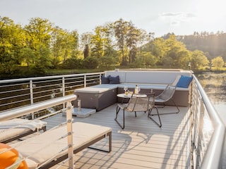 Joylife Boats Terrasse auf dem Oberdeck