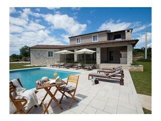 Villa Pinezići Buitenaudio-opname 2