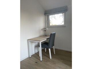 Schreibecke mit 120x60cm Tisch