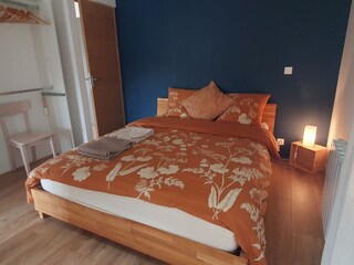 Sleepingroom with Queensize bed