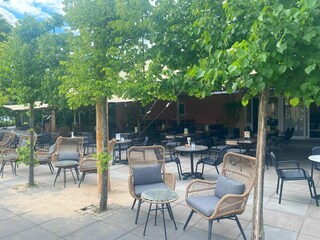 Restaurant & Imbiss
