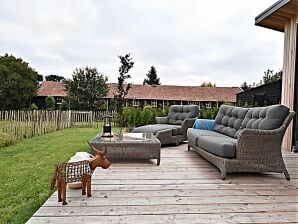 Detached chalet in Friesland with fenced garden - Veenhuizen - image1