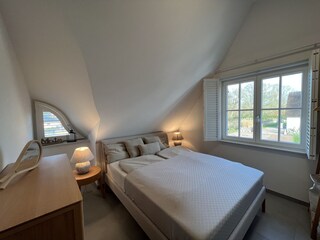 Schlafzimmer 2 1.OG