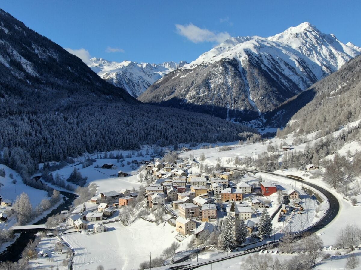 Blick auf Lavin Tal aufwärts