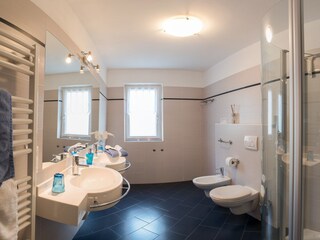 Apartment Kaltern Bathroom 12