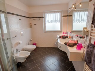 Apartment Kaltern Bathroom 10