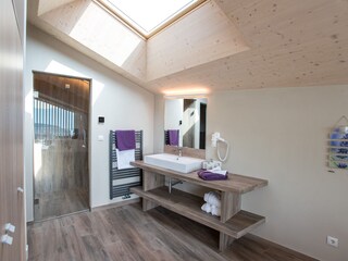 Apartment Kaltern Bathroom 12