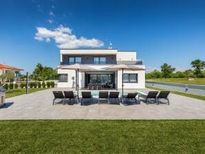 Villa Marinella mit Pool - Juršići - image1