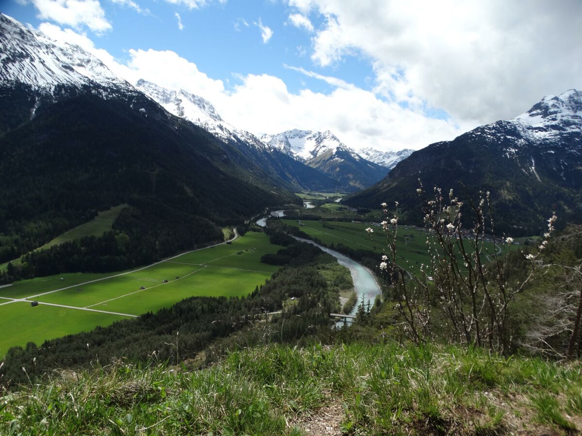 Blick vom Baichlstein ins Lechtal