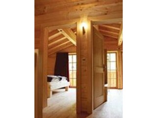 chalet-auszeit-zirbenzimmer-01-200x300