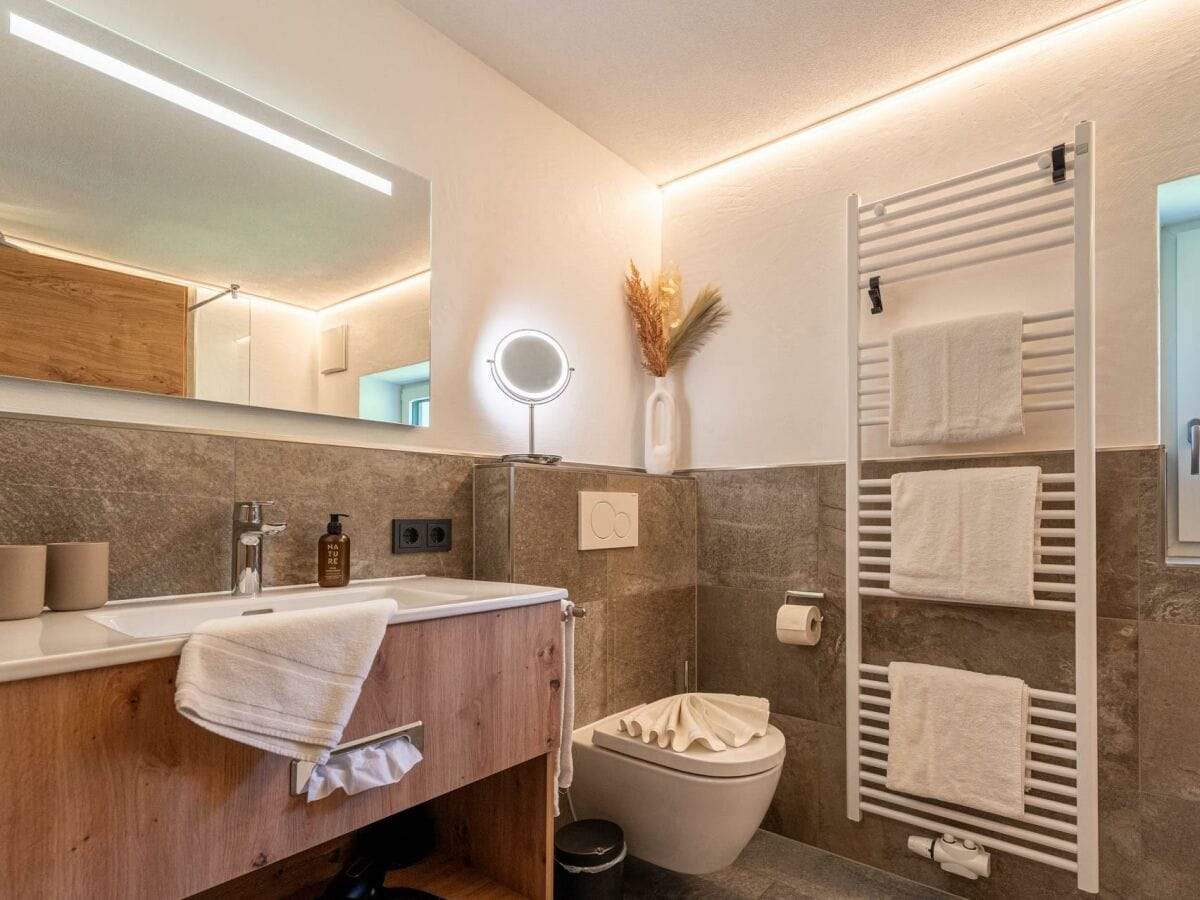 Deluxe 2 Badezimmer 1