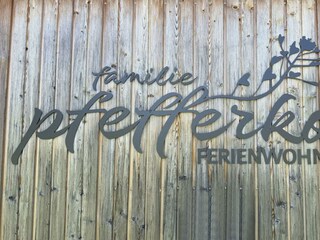 Fassaden Logo Familie Pfefferkorn