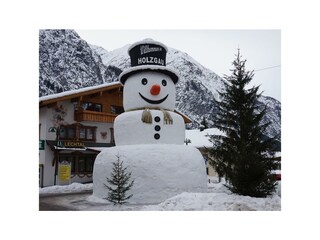 Riesenschneemann in Holzgau