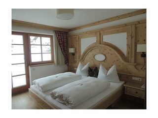 Romantik_Zirbenschlafzimmer