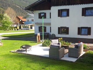 Frühling vor dem Haus